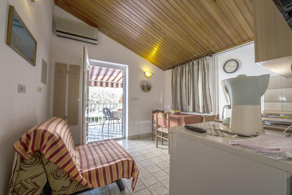 Apartment Anka D Крк Экстерьер фото