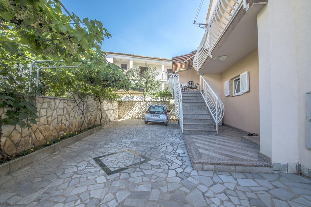 Apartment Anka D Крк Экстерьер фото